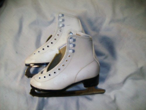 CCM Pirouette White Ice Figure Skates - Size 1 (youth) - good ocndition