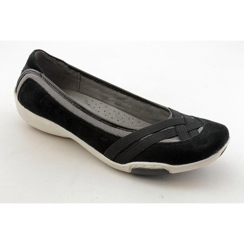 narrow women's flats