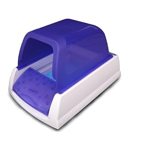 ScoopFree� Self-Cleaning Litter Box