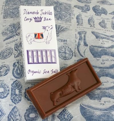 Rococo Diamond Jubilee Corgi Sea Salt Mini Bee Bar
