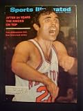Dave DeBusschere New York Knicks Autographed May 18, 1970 Sports Illustrated Magazine With Signing Photo