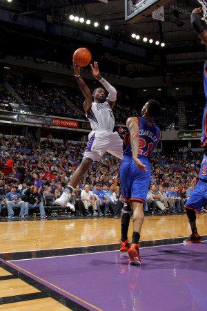 New York Knicks v Sacramento Kings: Tyreke Evans Photographic Poster Print by Rocky Widner, 28x42
