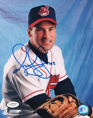 Cleveland Indians OMAR VIZQUEL Signed Autographed 8x10 Photo JSA
