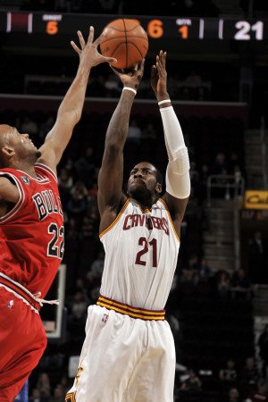 Chicago Bulls v Cleveland Cavaliers: J.J. Hickson and Taj Gibson Photographic Poster Print by David Liam Kyle, 24x36