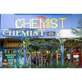 photographie Nimbin chemist - not your average drug store. est disperible en (L x H): 30 x 20 cm ...