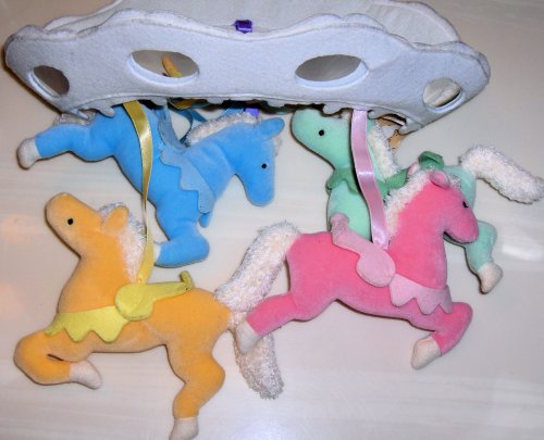 Small Baby Crib Carousel Zoo, with Plastic Musical Box