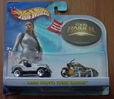 Hot Wheels Tom Raider Lara Croft 2 Car Set Jeep Scorchin' Scooter