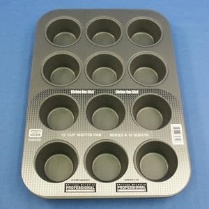 Chicago Metallic 12-Cup Muffin Pan by Chicago Metallic