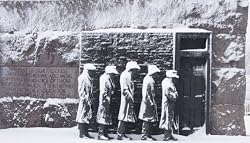 Breadline in the Snow, F.D.R. Memorial, Washington - Striking 16x20 Photographic Print by Carol M. Highsmith