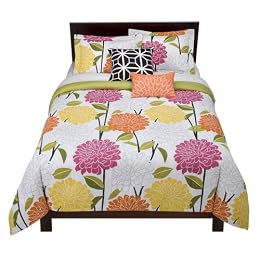 Hannah Bedding Collection