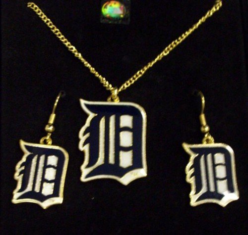 Detroit Tigers MLB Pendant with chain & Earring Gift Set