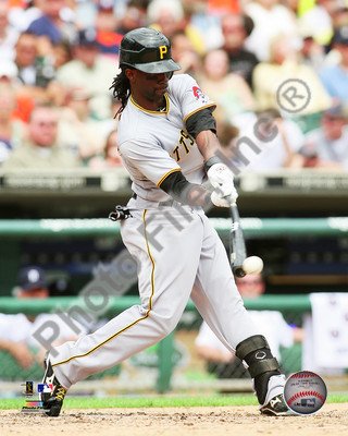 Andrew McCutchen - Pittsburgh Pirates 2010 Action MLB 8x10 Photo
