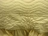 EFFLORECENCE WHITE QUEEN QUILT