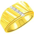 0.12ct 3 Diamond Classic Gold Ring