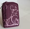 Bundlestar * MANGA III Kameratasche Chic in * Violett / Lila * Panasonic Lumix DMC TZ10 TZ8 TZ7 ZX3 FX700 FX70 FT10 ... Casio H15 H10 FC100 FH100 S200 Z2000 .. (weitere: Siehe Produktmerkmale)