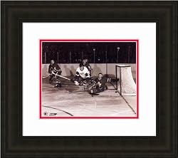 Detroit Red Wings Framed Gordie Howe Photo NHL Hockey