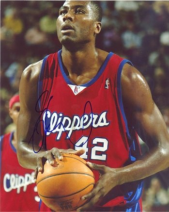 Elton Brand Autographed/Hand Signed 8x10 Photo- L.A. Clippers
