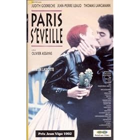 Paris S Eveille [VHS]