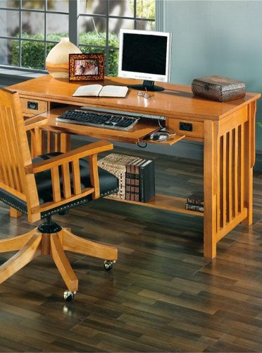 Craftsman Standard Computer / writing Desk