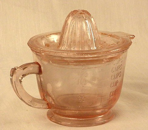 "Pink Juicer w/Measuring cup 5 1/4"" high"