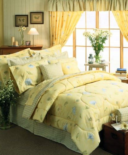 Laura - 18 x 18 Square Pillow