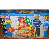 Fisher-PriceLittlePeopleWheeliesStand'nPlayRampway+2BonusCars
