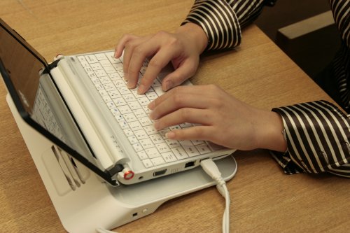 Cooler Master Choiix Mini Air-Through Notebook Cooling Pad with USB Hub