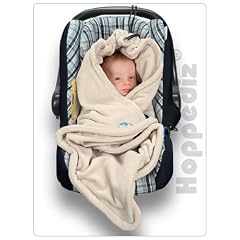 Hoppediz Fleece Einschlagdecke mit Gurtschlitzen f�r Autositze (3- und 5-Punkt) Sand