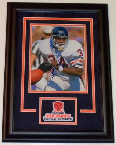 Walter Payton Autographed/Hand Signed Chicago Bears 8x10 Photo - Custom Framed with 1986 Champions p