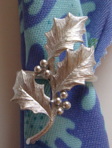 Best Cheap *FREE SHIPPING* Matte Silver Electroplate Holly Leaf Napkin Rings - Set of 4