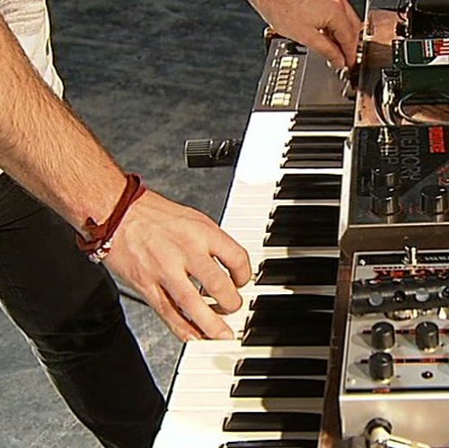 FUZZ: THE SOUND THAT REVOLUTIONIZED THE WORLD(ファズ:世界を変えた音)(初回限定1000部) [DVD+BOOK]