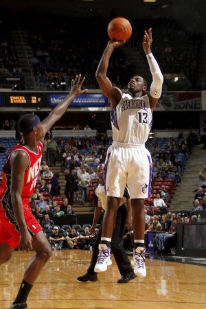New Jersey Nets v Sacramento Kings: Tyreke Evans and Anthony Morrow Photographic Poster Print by Don Smith, 16x24