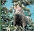 Otters (Worldlife Library)