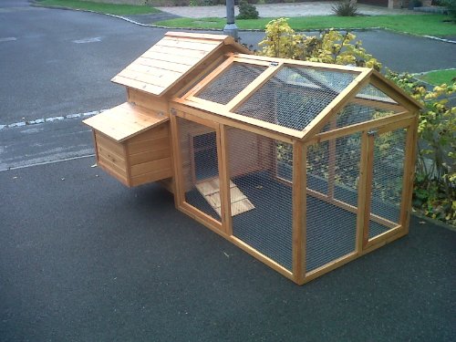 Chicken coop country house and run for 4-5 hens! 