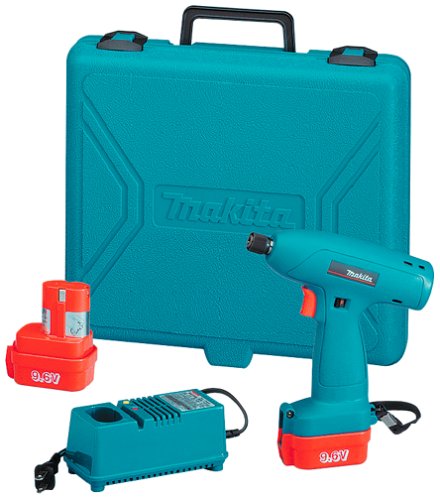 Makita 6903VDWE 9.6-Volt Ni-Cad Cordless Impact Driver