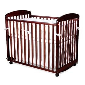 DaVinci Alpha Mini Rocking Crib - Cherry