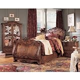 Jessica McClintock Heirloom Sleigh Bedroom Set (Full) by Lea Industries