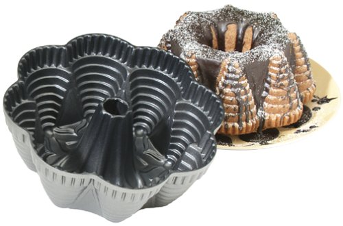 Nordic Ware Cast Aluminum Bundt Pan