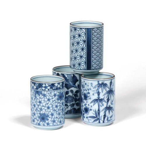 Japanese Assorted Blue and White Teacup Gift Set with Four Assorted Designs Japanese Assorted Blue and White Teacup Gift Set with Four Assorted Designs