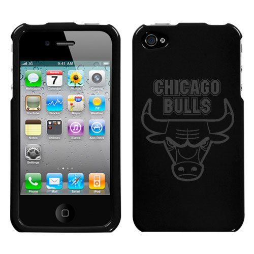 iPhone 4 4S Chicago Bulls Black Etched Snap on Hard Cover