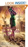 Tomb with a View (Pepper Martin Mysteries (Berkley))