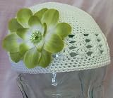 Claribel Crochet Baby Hat (White Hat/Green Flower)