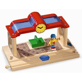 BRIO 33762 Wooden Railway System: Smart Track Station