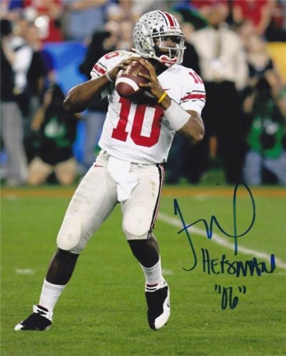 Troy Smith Autographed/Hand Signed Ohio State 8x10 Photo with Heisman 06 (Pose 2)
