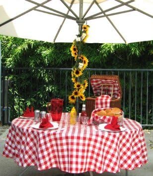Polyester Gingham Umbrella Table Cloth 68" Round