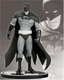 Batman Black & White: Batman: Gotham Knight Statue