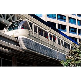 photographie Monorail from below. est disperible en (L x H): 60 x 40 cm de J. Elk III