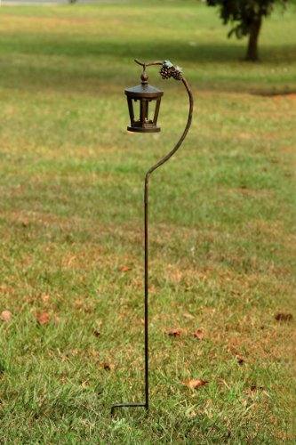 Pinecone Lantern Stake