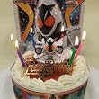 ★仮面ライダーフォーゼ・キャラデコ・生クリーム苺デコレーションケーキ5号スライス苺2段サンド(バースデーオーナメント・キャンドル6本付き)