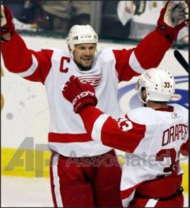 Buy Detroit Red Wings 2008 Stanley Cup Champions Commemorative Book by FansEdge